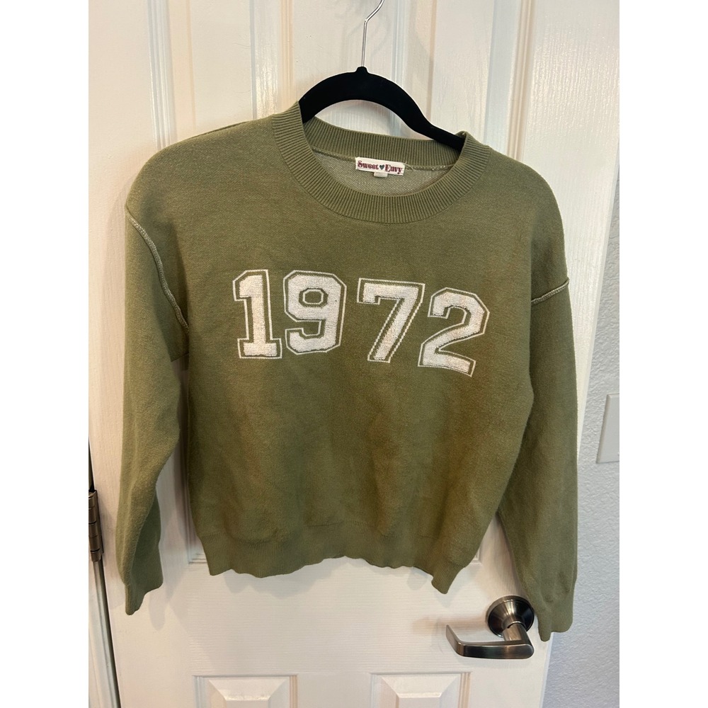 Sweet Envy Sweater Green 1972 Graphic Knit Crewneck Pullover Vintage Style M